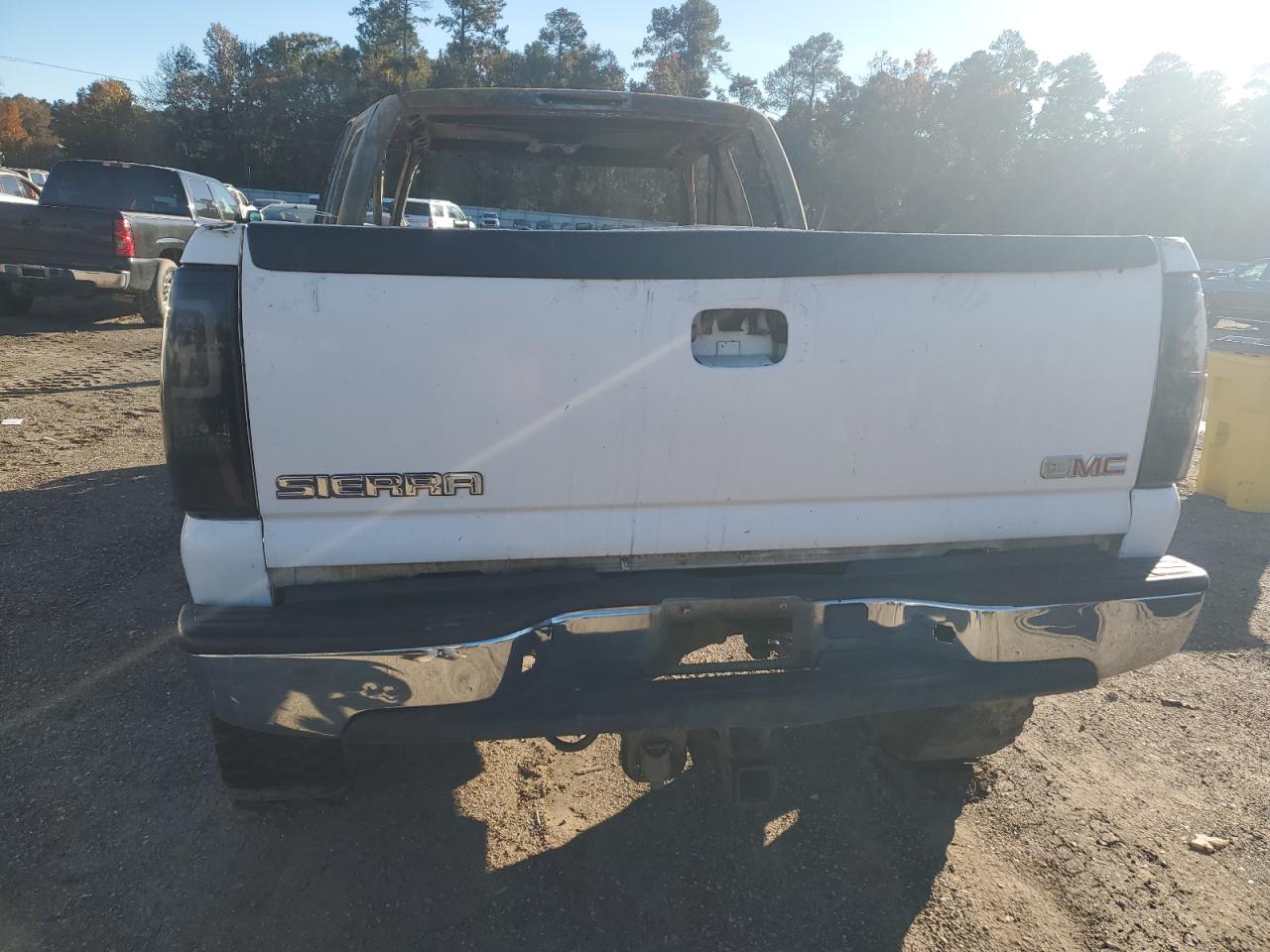 2003 GMC Sierra - Image 6