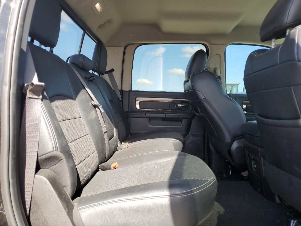 2018 RAM 2500 - Image 10