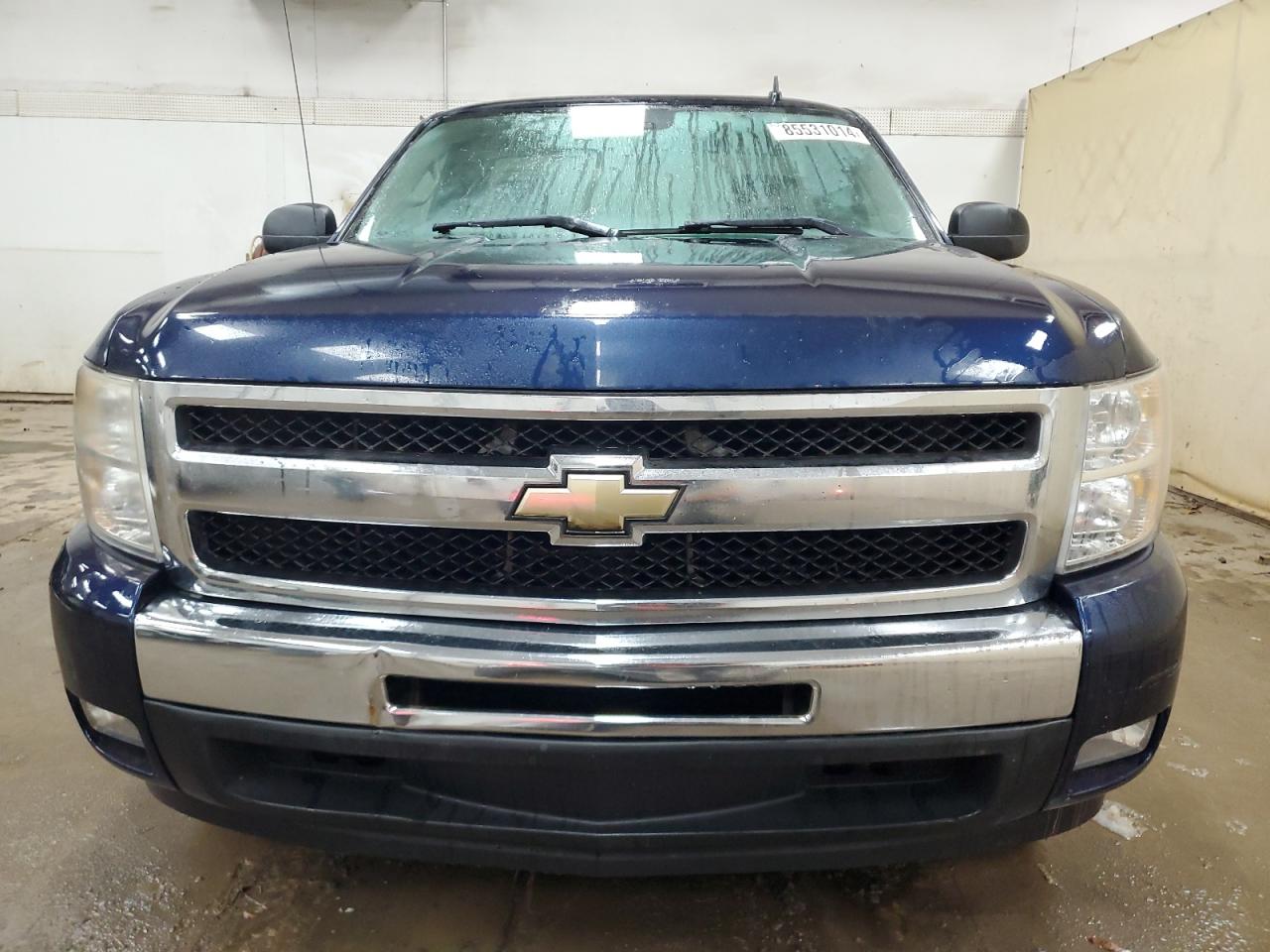 2011 Chevrolet Silverado - Image 5