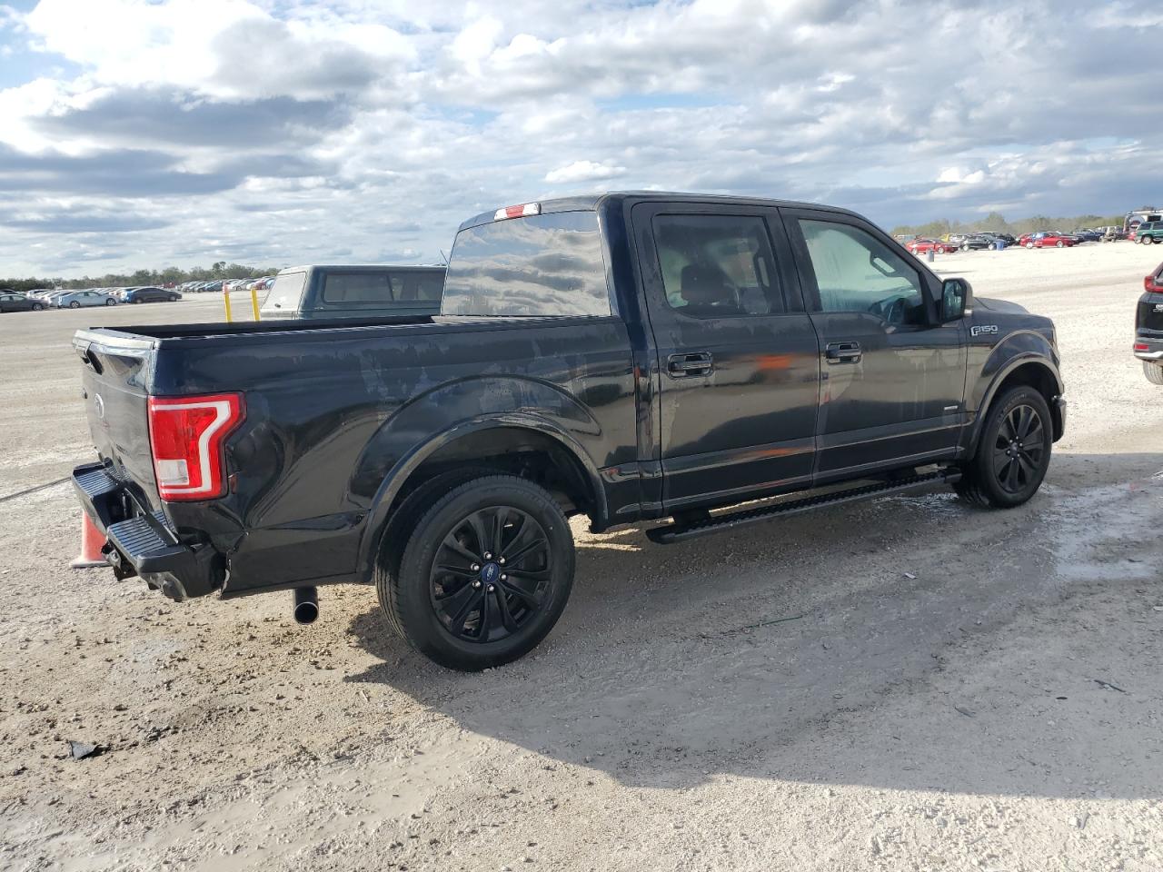 2015 Ford F-150 - Image 3