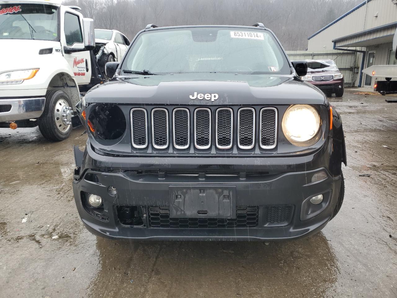 VIN ZACCJBBB2JPH36728 2018 JEEP RENEGADE no.5