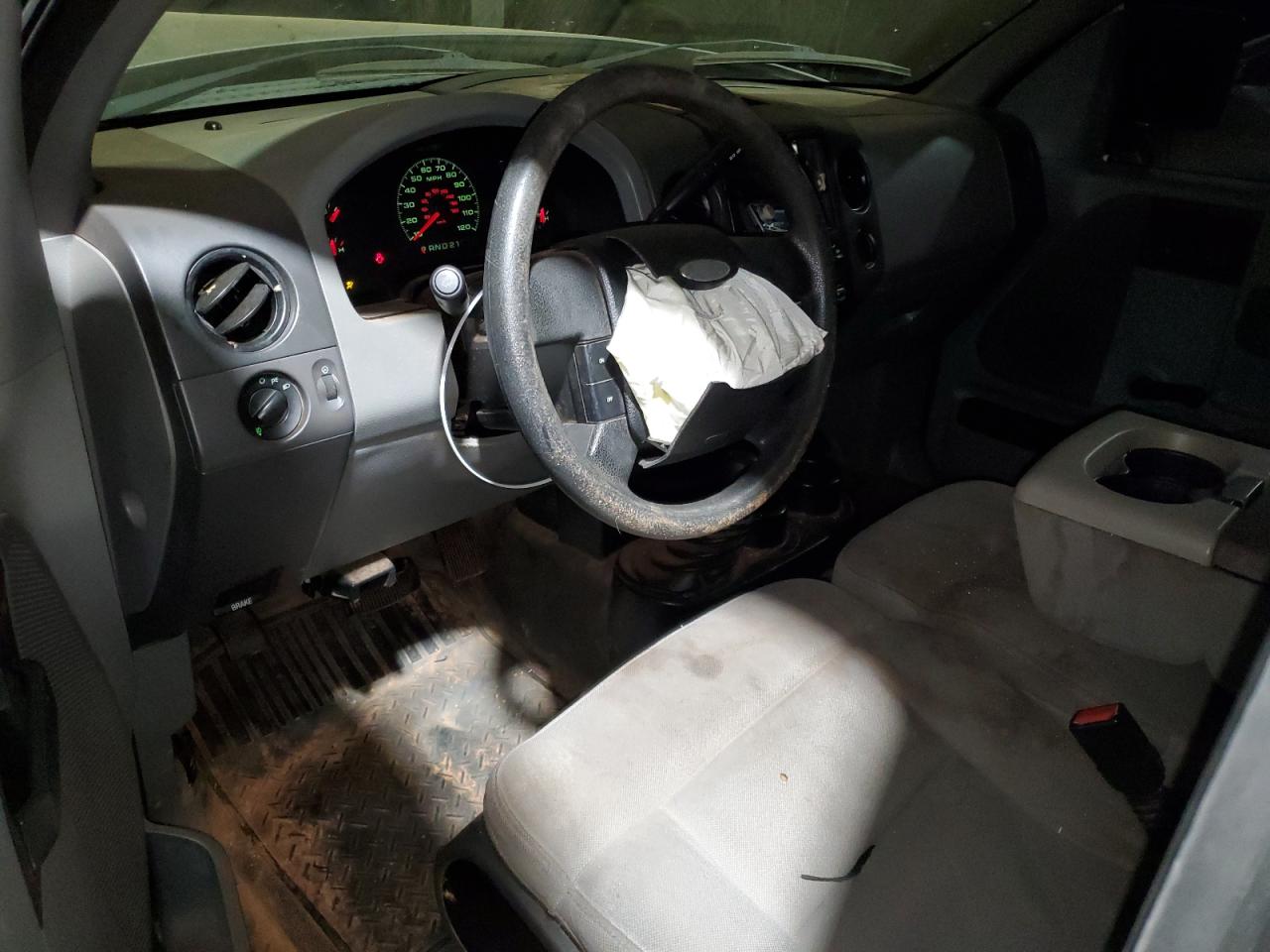 2005 Ford F-150 - Image 8