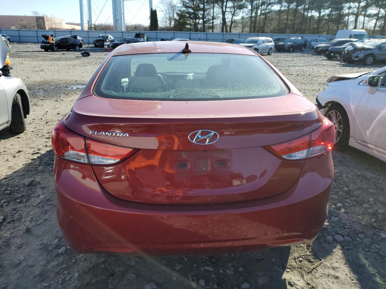 2012 Hyundai Elantra - Image 7