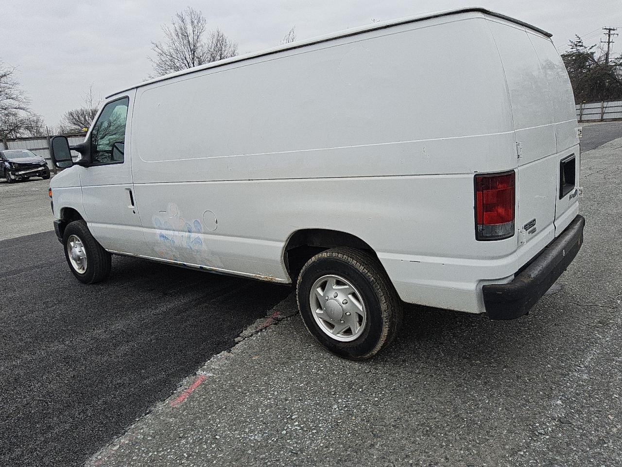 2012 Ford Econoline - Image 2