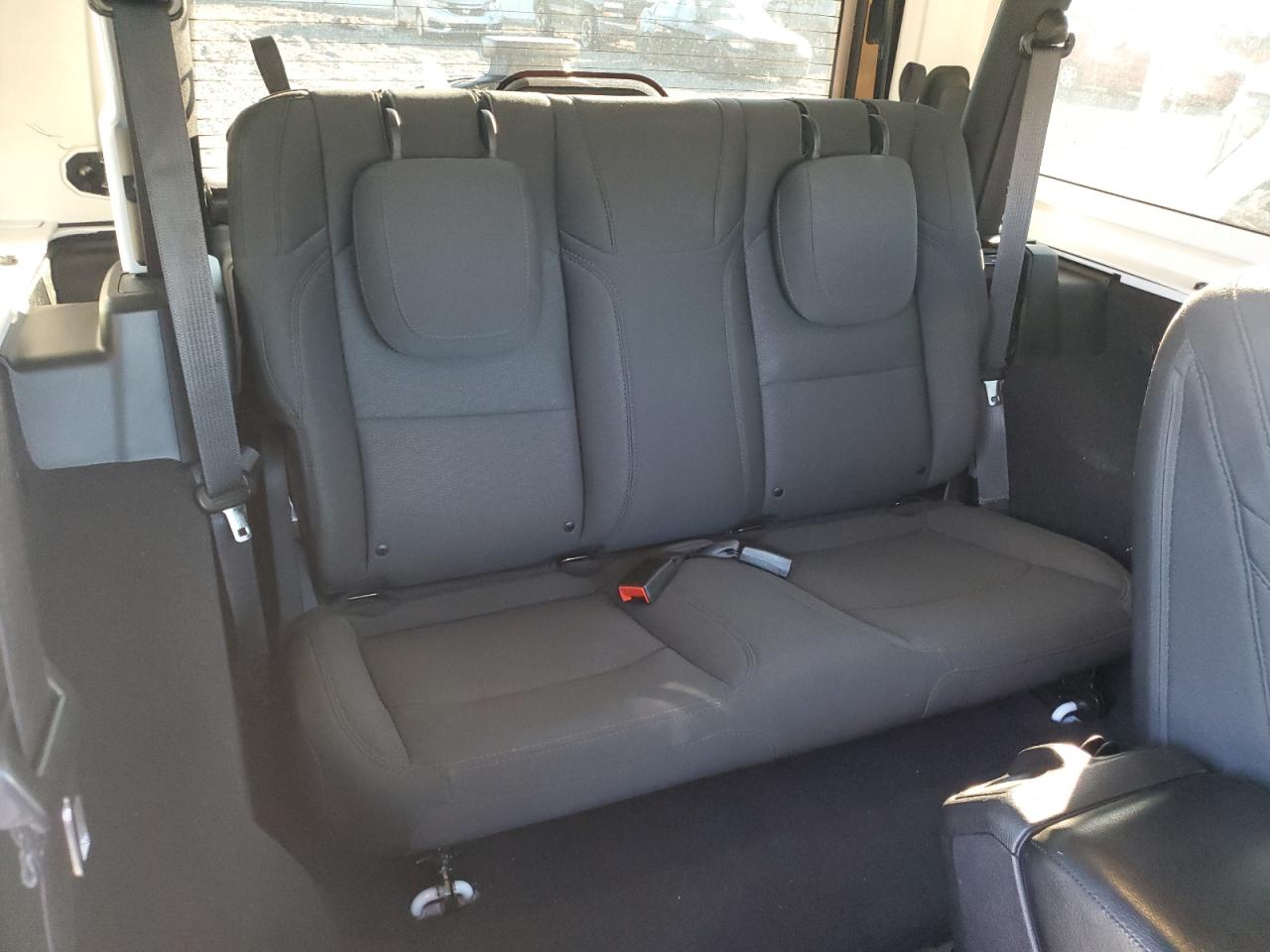 2019 Jeep Wrangler - Image 10