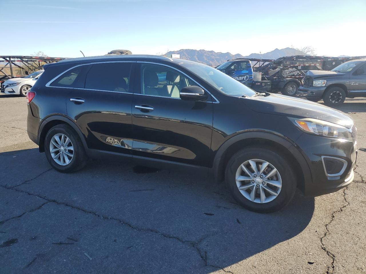 2017 Kia Sorento - Image 4