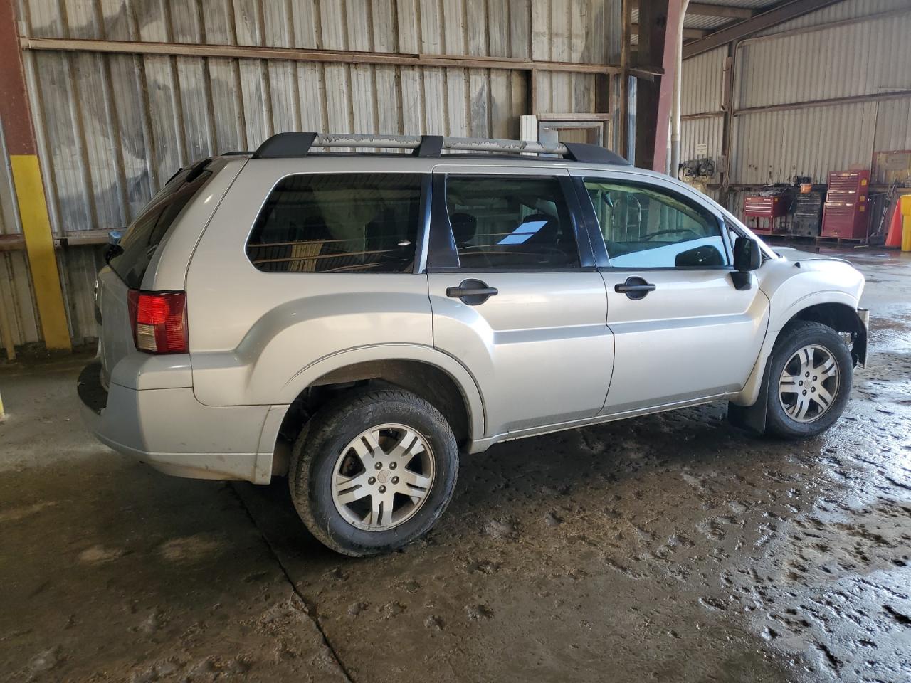 2007 Mitsubishi Endeavor - Image 3