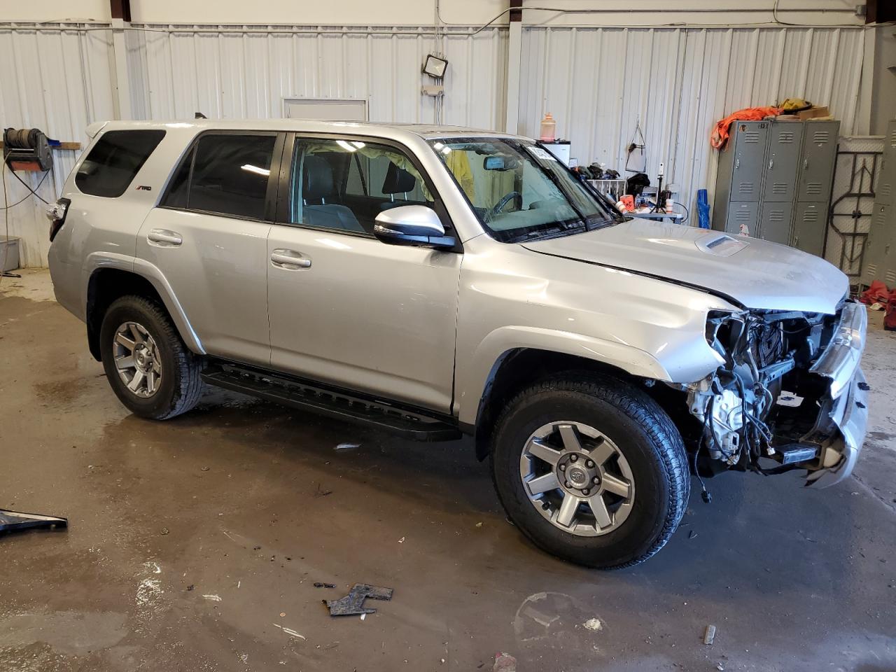 VIN JTEBU5JR1G5370180 2016 TOYOTA 4RUNNER no.4