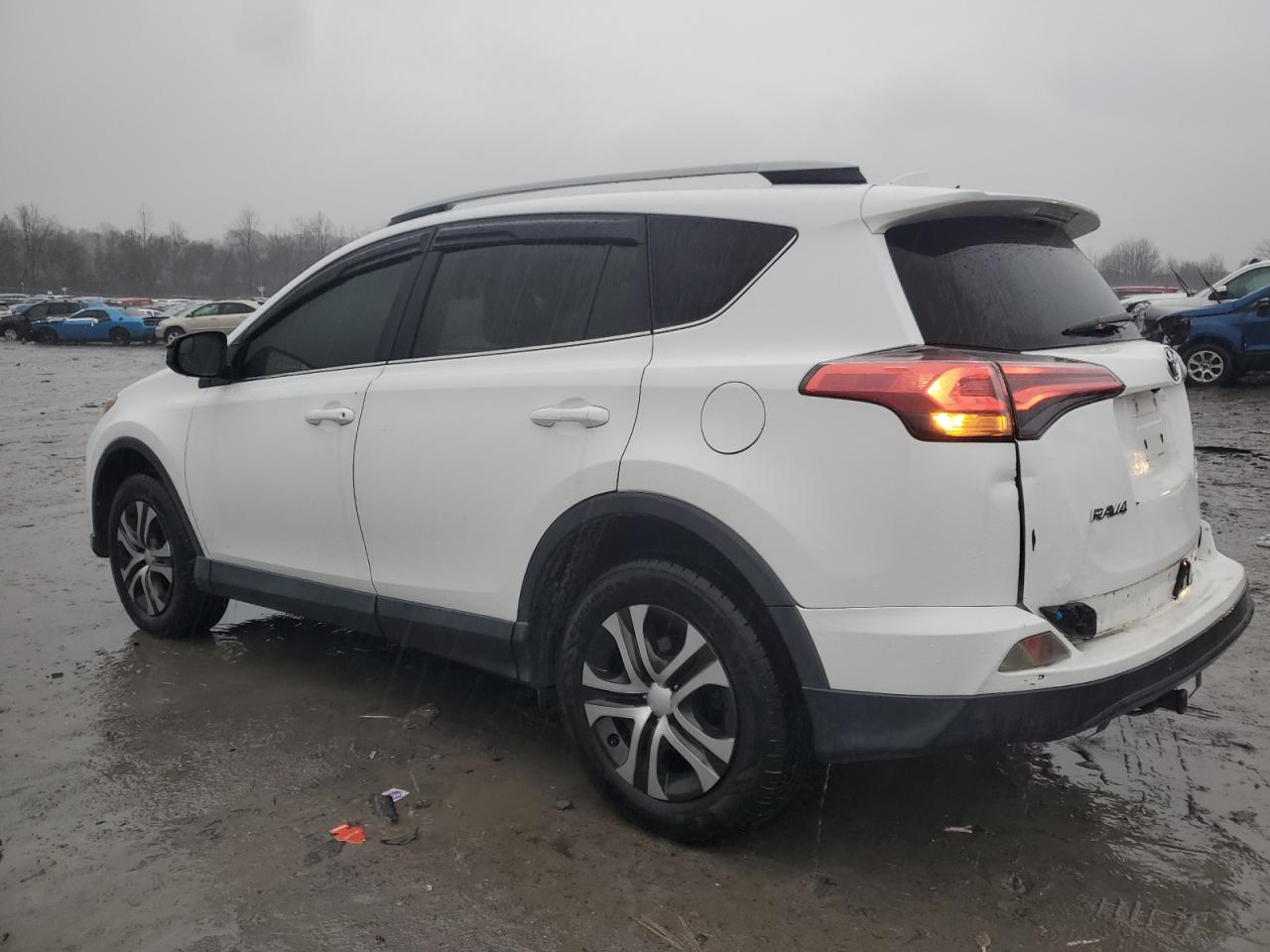 2017 Toyota RAV 4 - Image 2