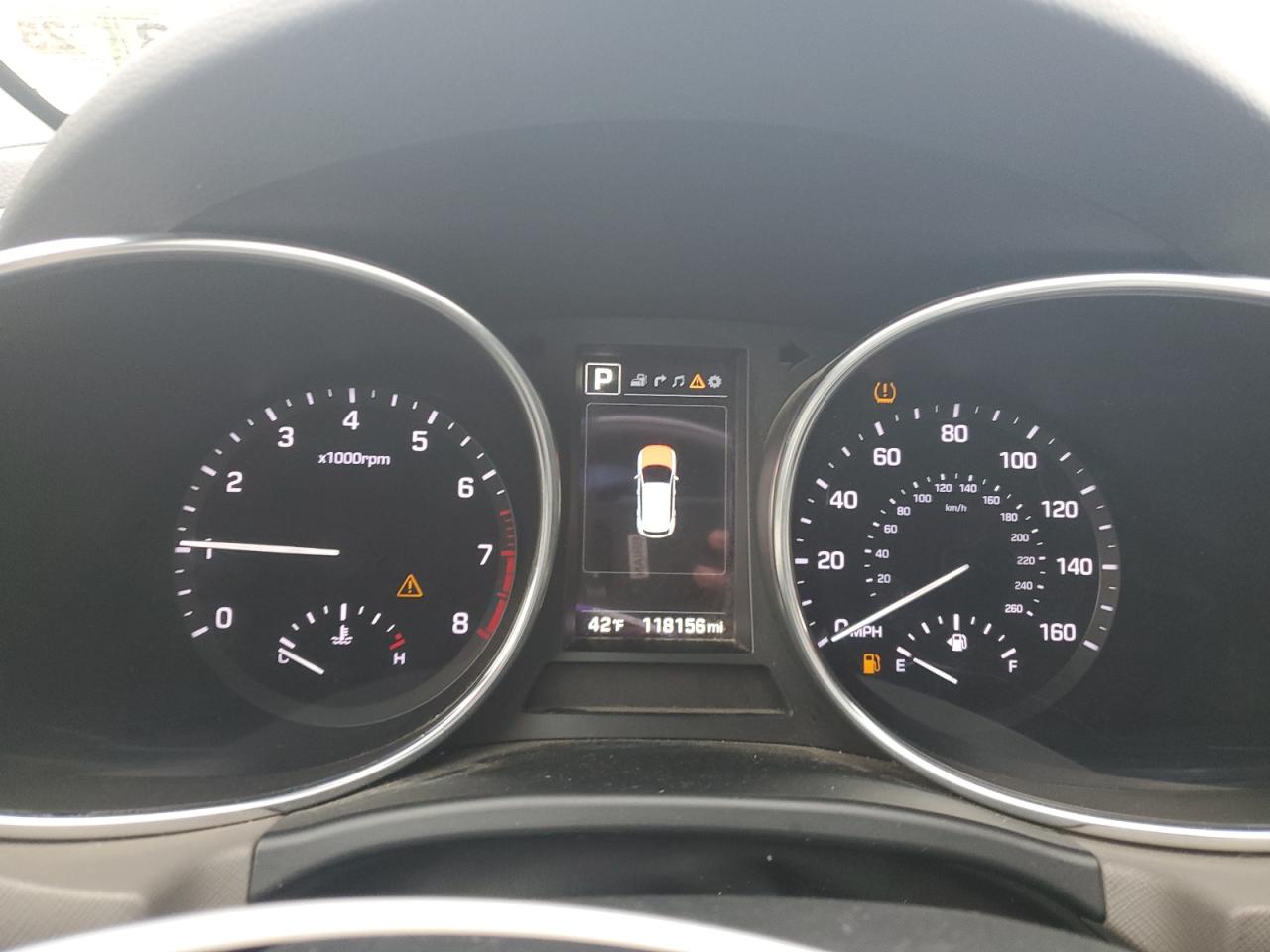 2017 Hyundai Santa Fe - Image 9