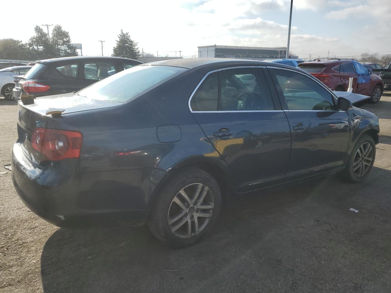 2005 Volkswagen Jetta - Image 3