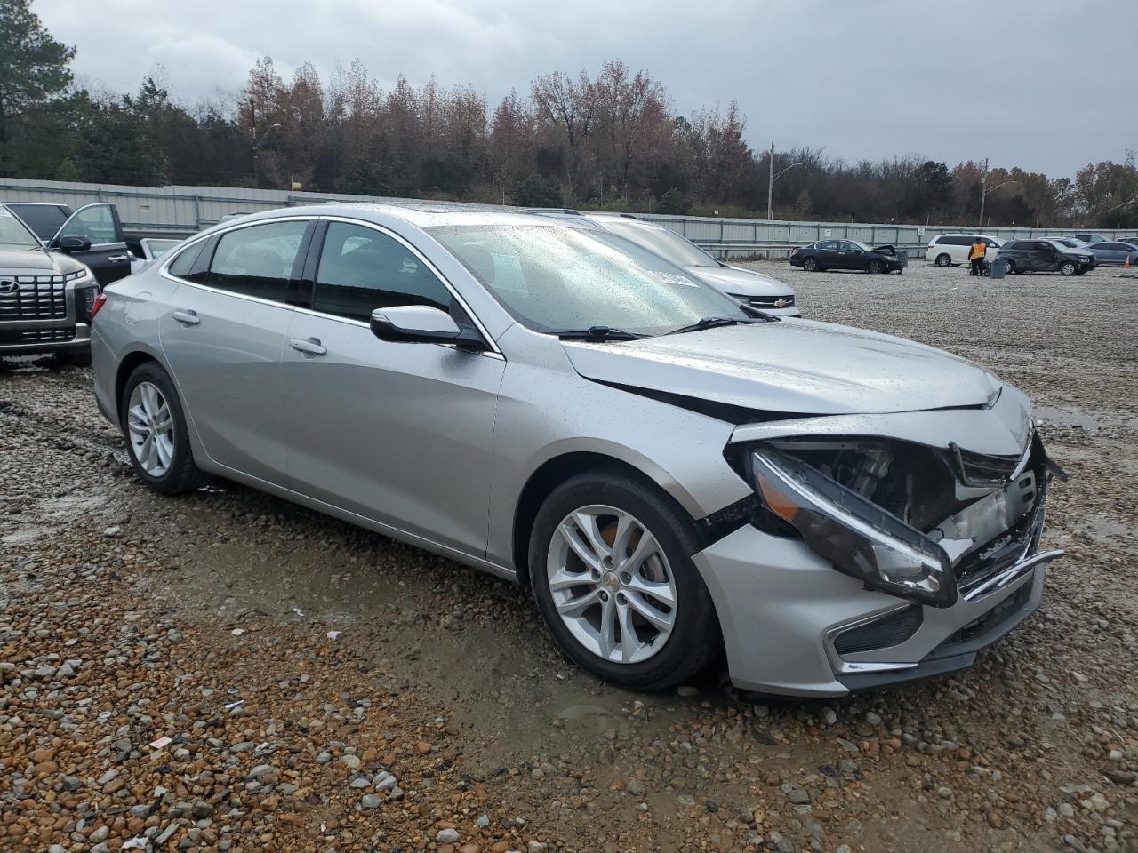2018 Chevrolet Malibu - Image 4