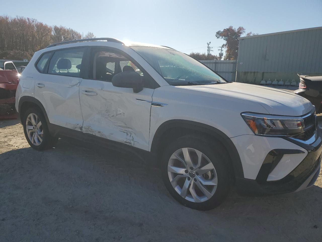 2023 Volkswagen Taos - Image 4