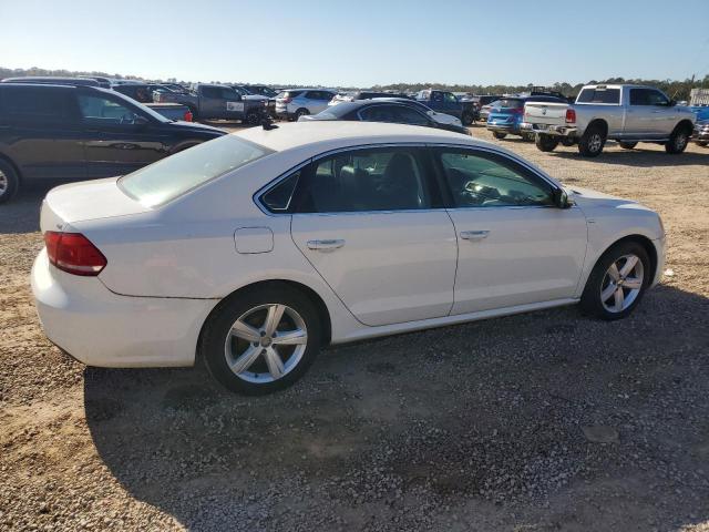  VOLKSWAGEN PASSAT 2014 White