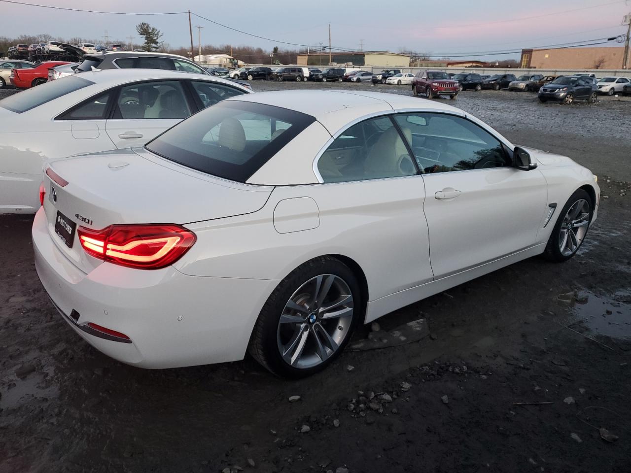 VIN WBA4Z1C50JEC72976 2018 BMW 4 SERIES no.3