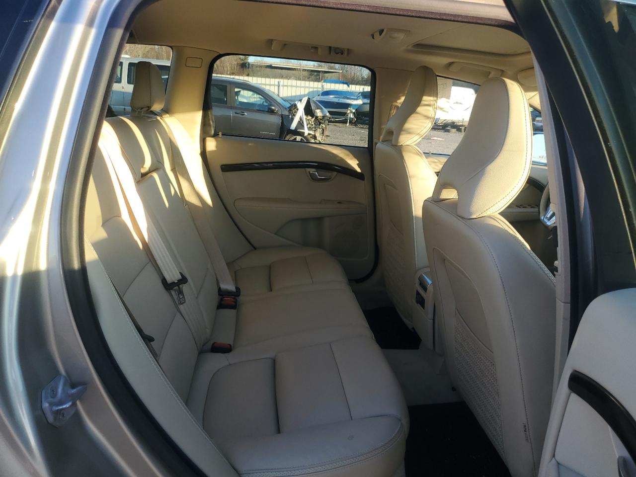 2016 Volvo XC70 - Image 10