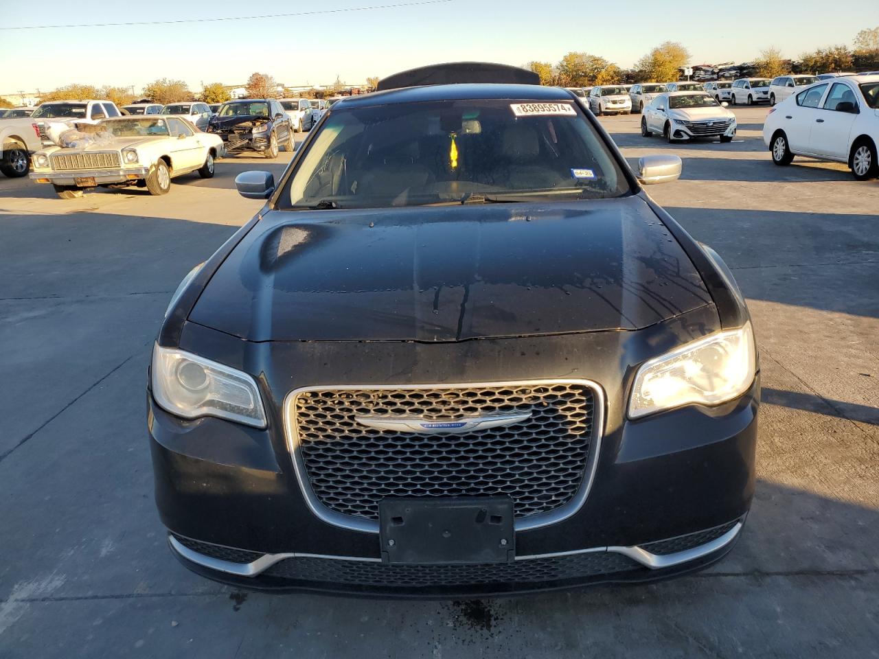 VIN 2C3CCAAG2JH342265 2018 CHRYSLER 300 no.5