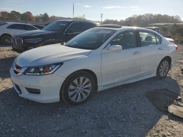  HONDA ACCORD 2013 Белы