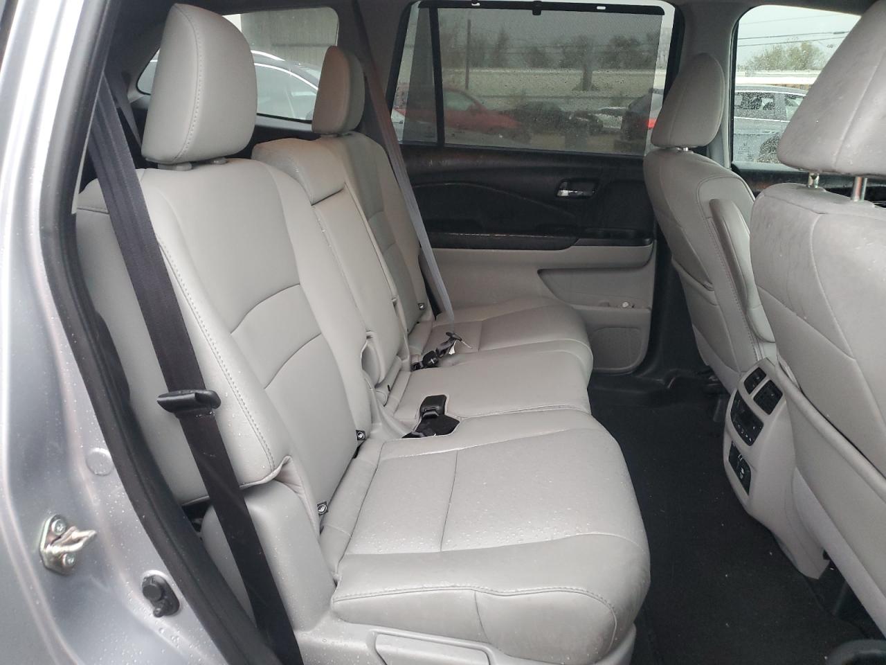 2020 Honda Pilot - Image 11