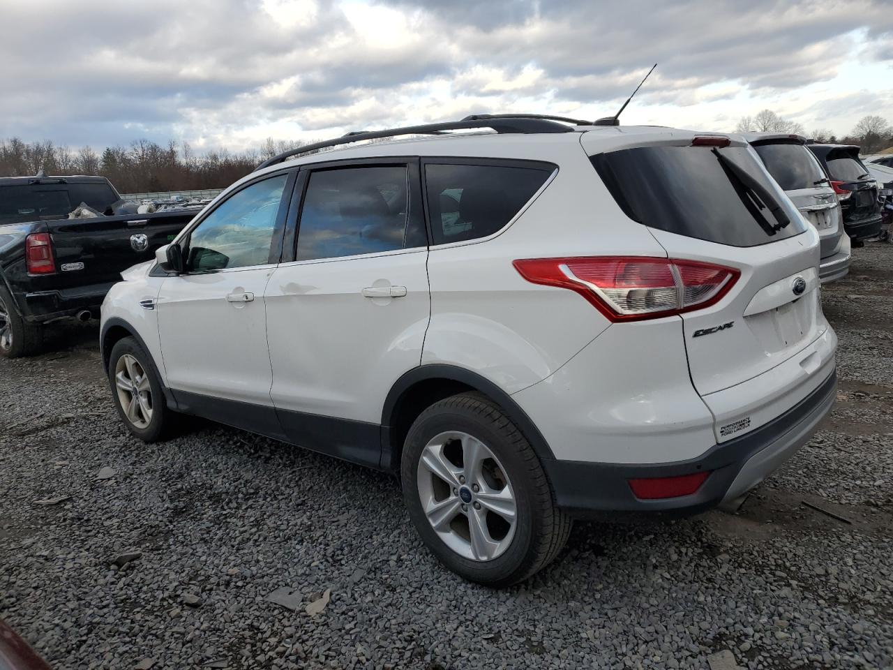 VIN 1FMCU9GX0EUD76265 2014 FORD ESCAPE no.2