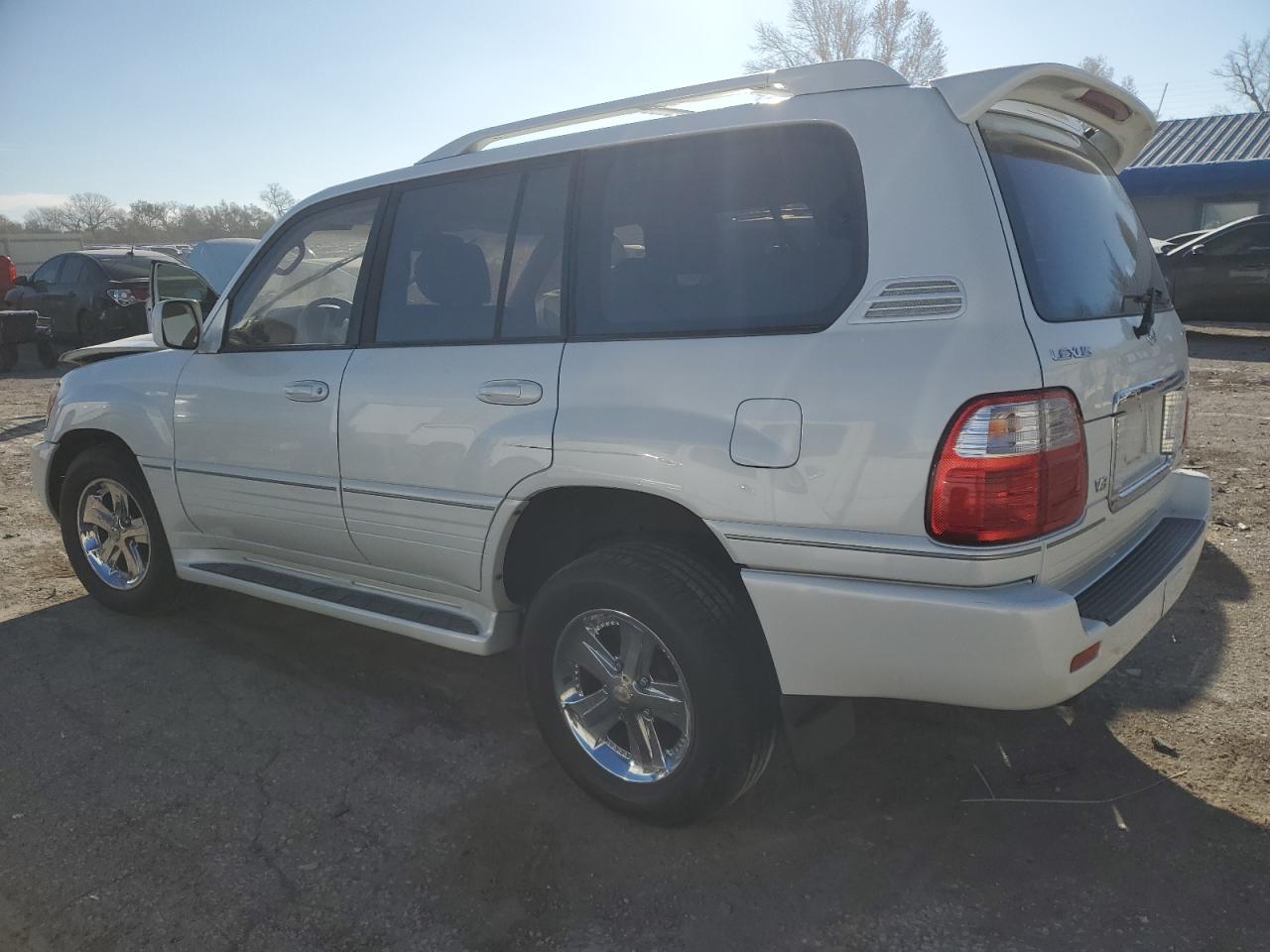 2003 Lexus LX - Image 2
