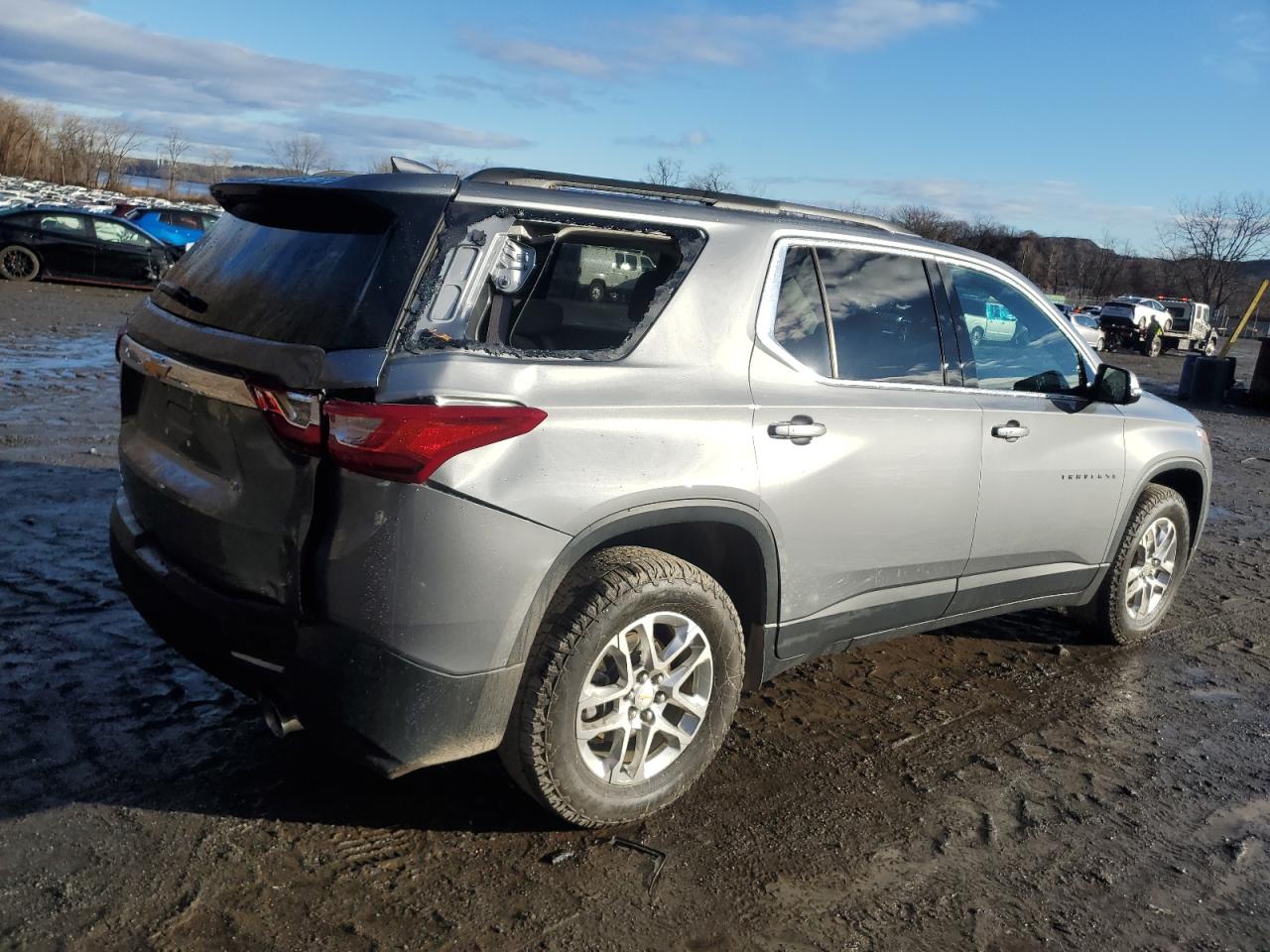 2019 Chevrolet Traverse - Image 3
