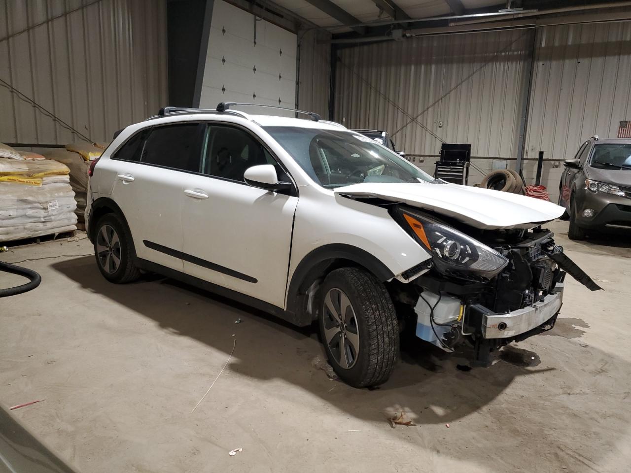 2020 Kia Niro - Image 4