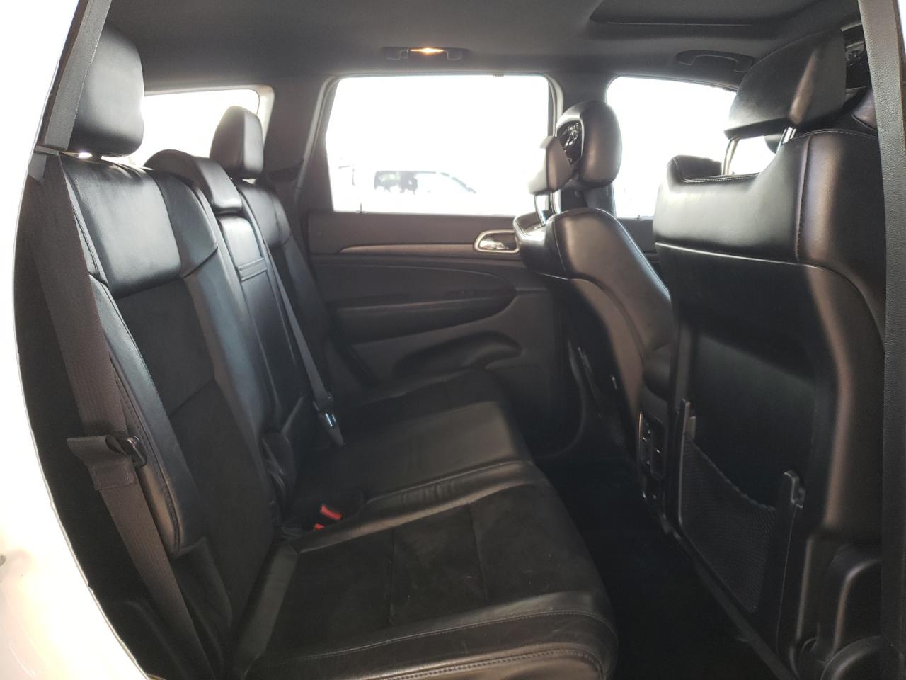2015 Jeep Grand Cherokee - Image 11