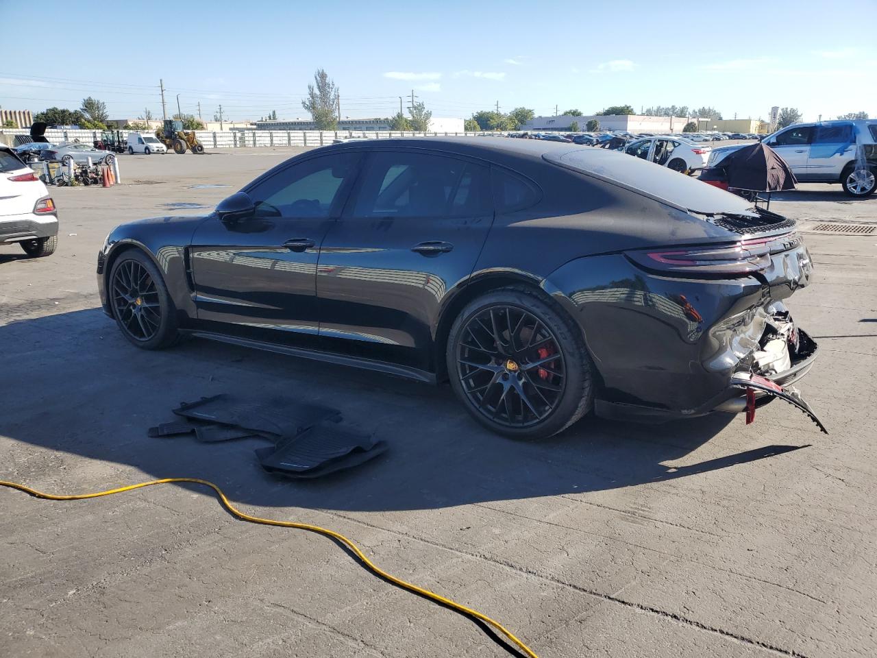 2018 Porsche Panamera - Image 2