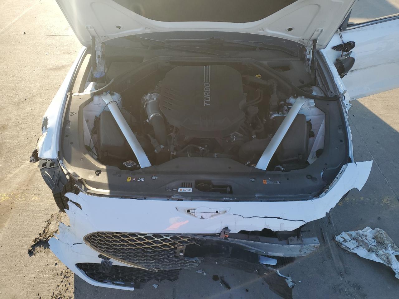 2022 Genesis G70 - Image 11