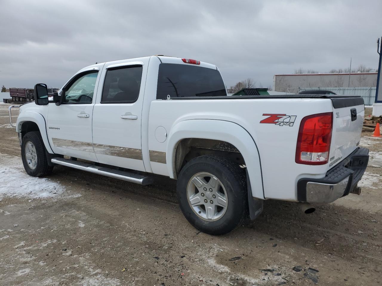 2010 GMC Sierra - Image 2