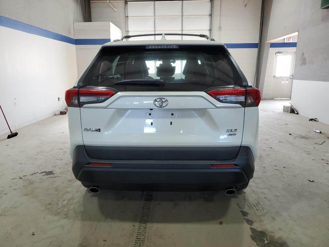 2021 Toyota RAV 4 - Image 6