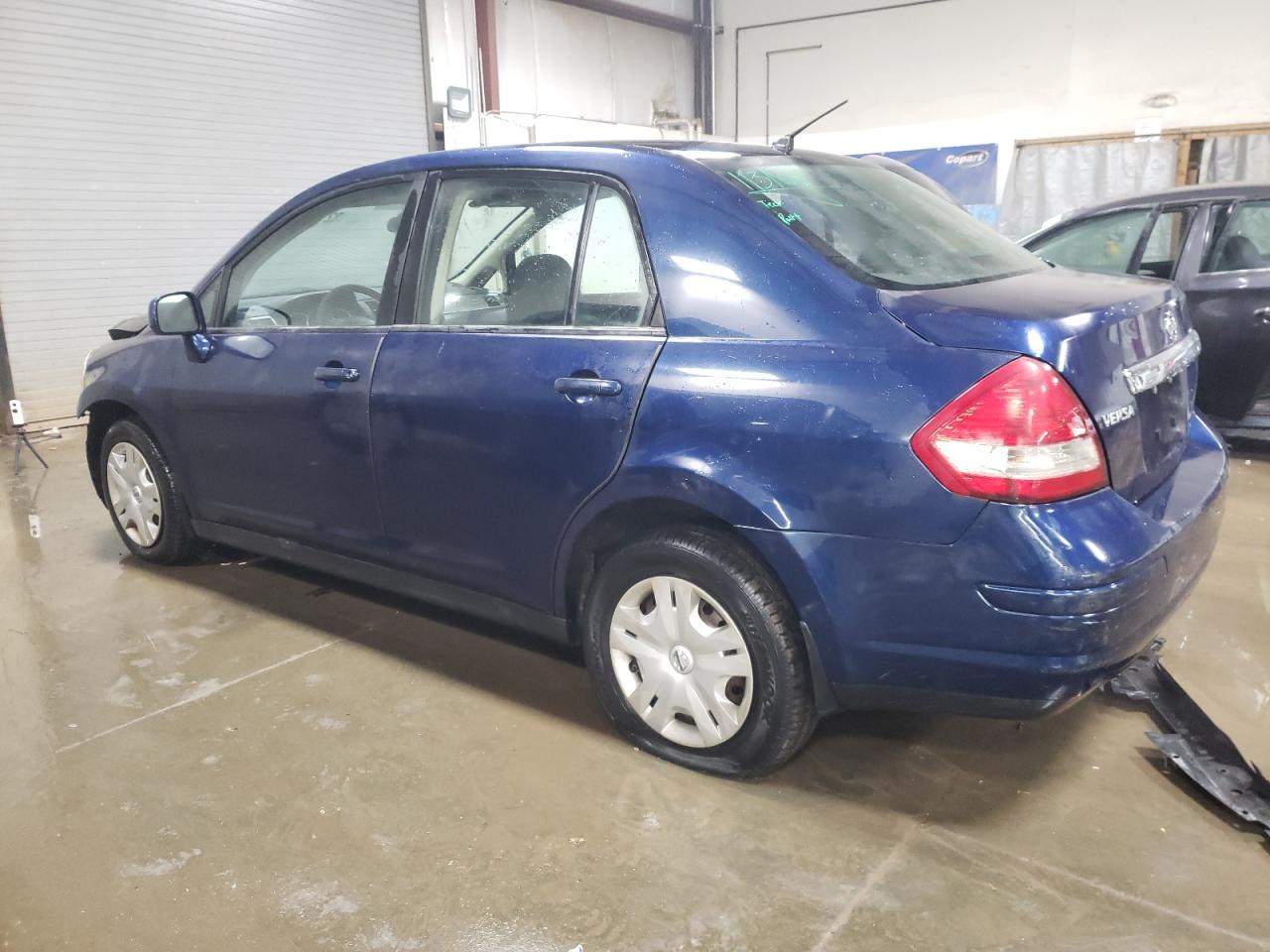 2011 Nissan Versa - Image 2
