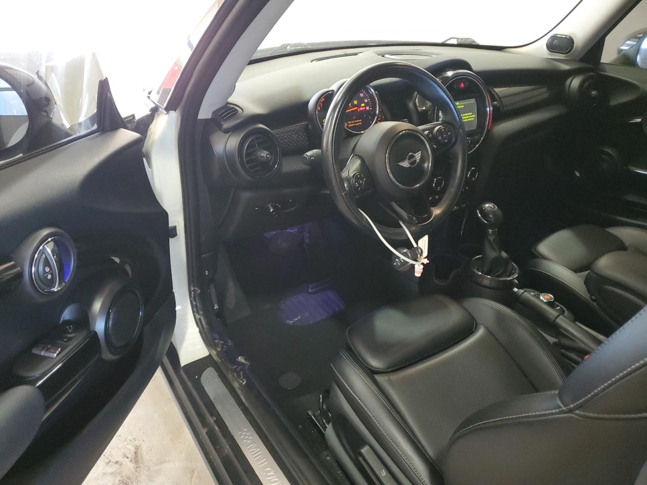 2017 MINI Cooper - Image 8