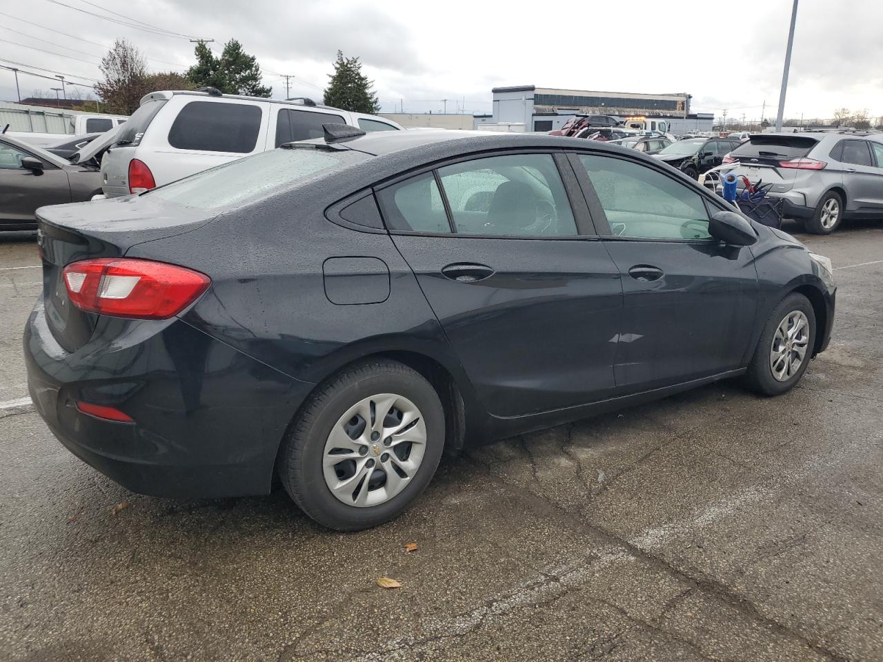 2019 Chevrolet Cruze - Image 3