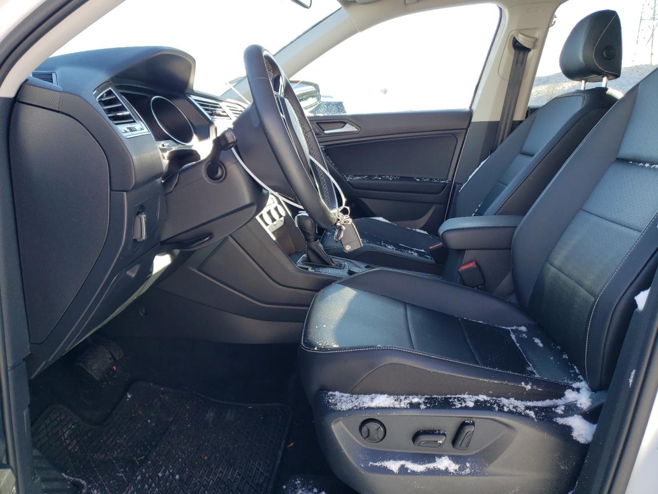 2021 Volkswagen Tiguan - Image 7