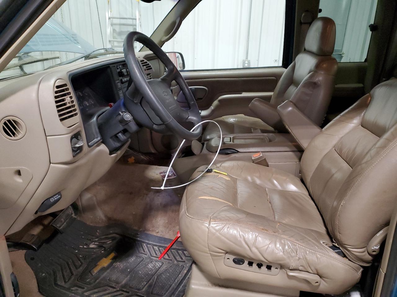 1997 Chevrolet Gmt-400 K1500 VIN: 2GCEK19R8V1293553 Lot: 83616644