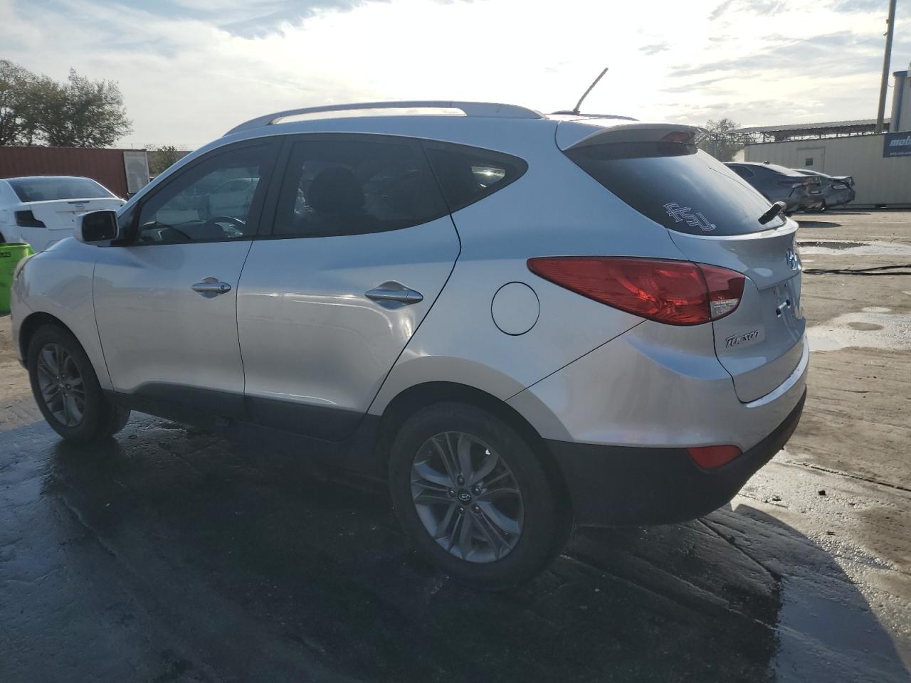 2014 Hyundai Tucson - Image 2