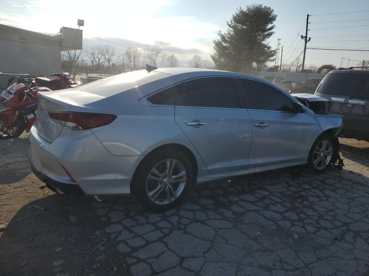 2019 Hyundai Sonata - Image 3