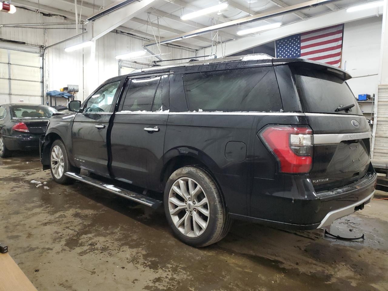 2019 Ford Expedition - Image 2