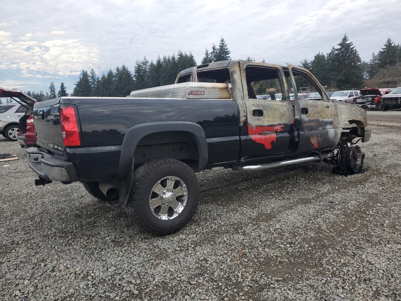 2005 Chevrolet Silverado - Image 3