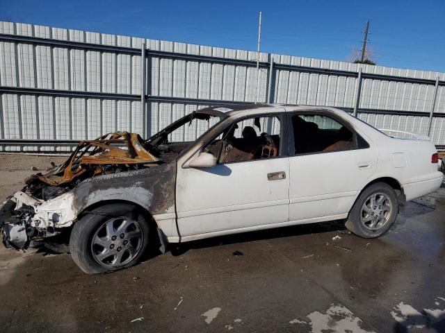 2001 Toyota Camry Le للبيع في Littleton، CO - Burn