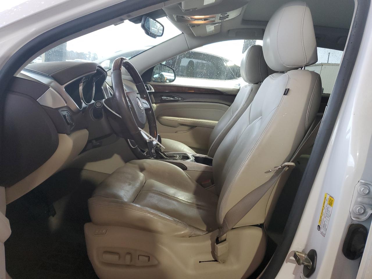 2010 Cadillac SRX - Image 7