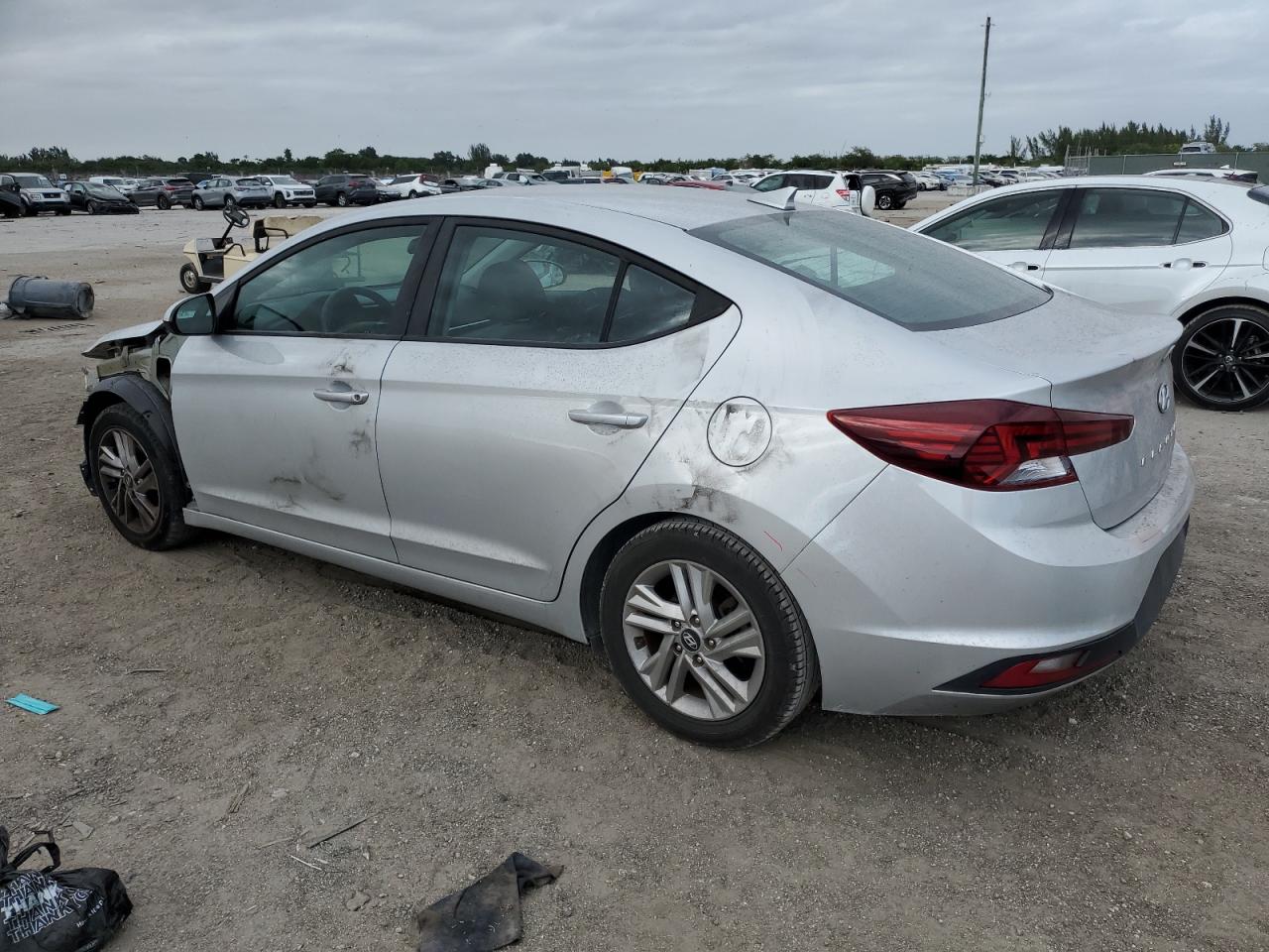 2019 Hyundai Elantra - Image 2