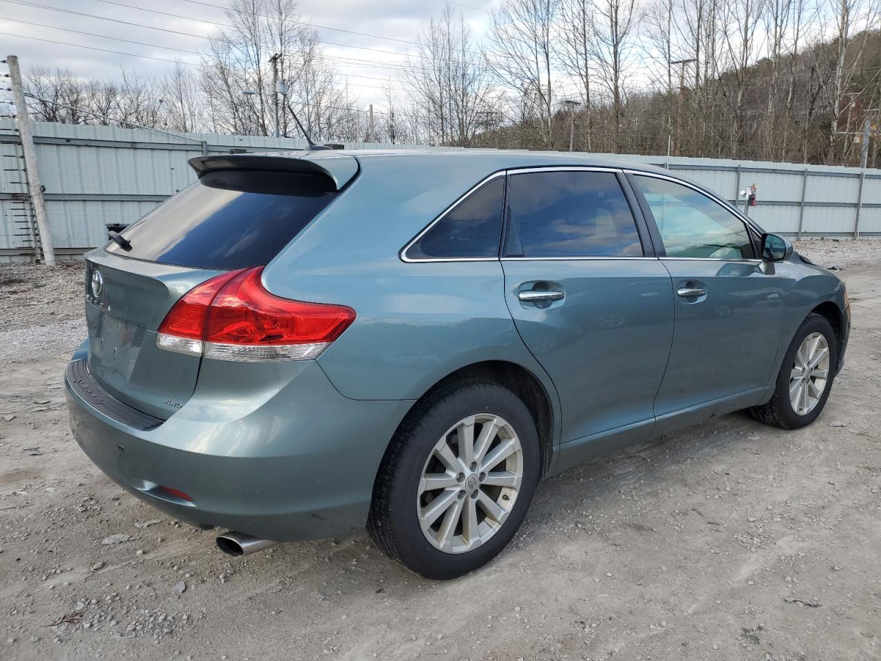 2011 Toyota Venza - Image 3