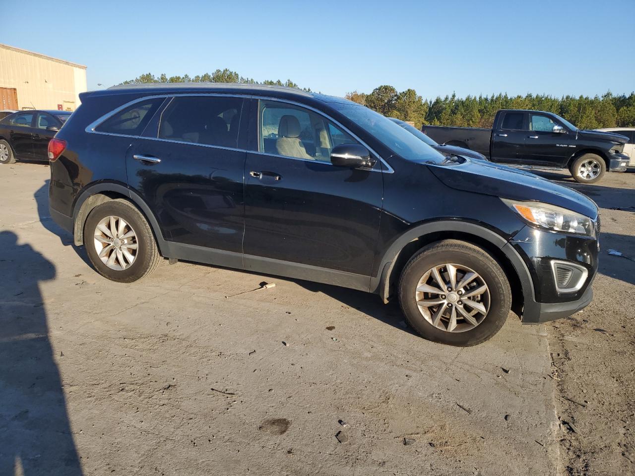 2016 Kia Sorento - Image 4