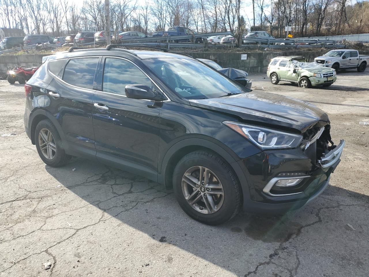 VIN 5NMZUDLB7JH104017 2018 HYUNDAI SANTA FE no.4