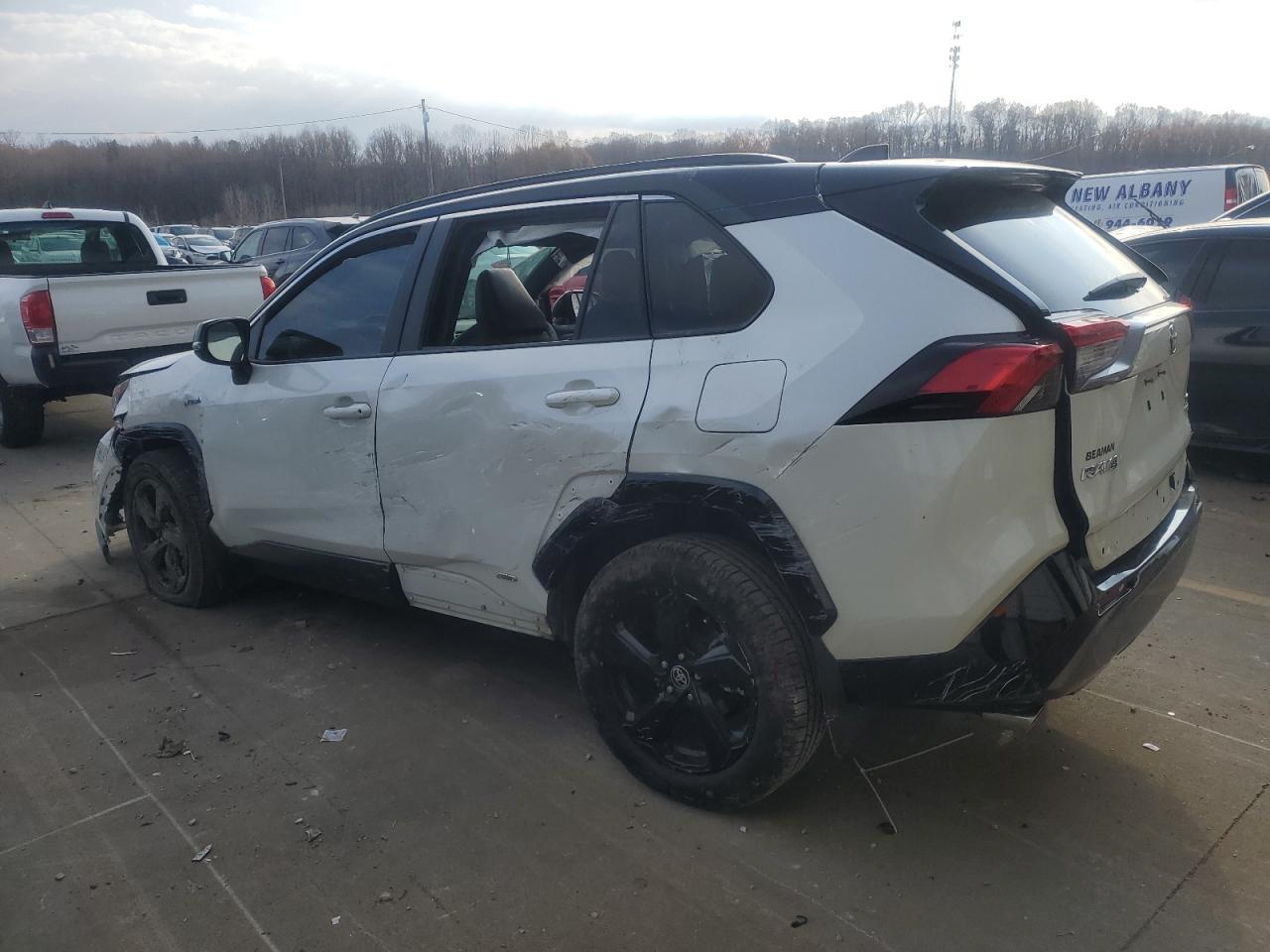 2021 Toyota RAV 4 - Image 2