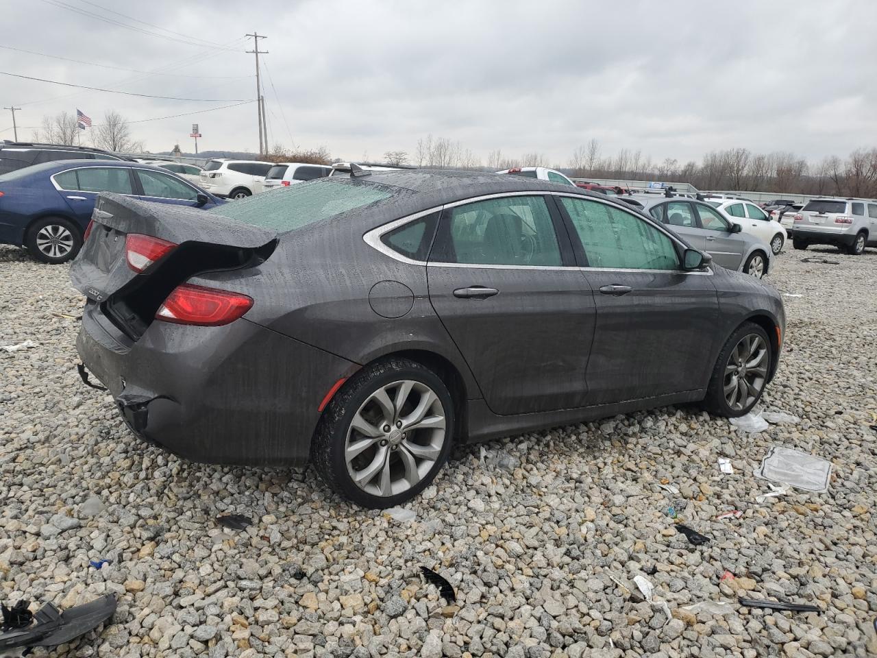 2015 Chrysler 200 - Image 3