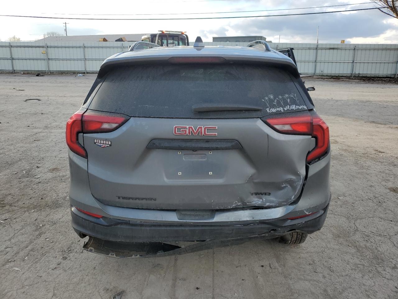 2020 GMC Terrain - Image 6